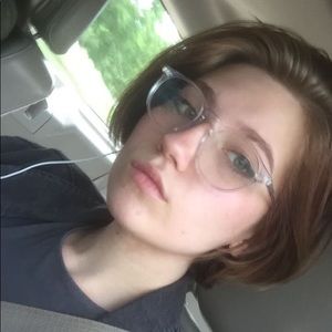 Meet your Posher, Madeleine